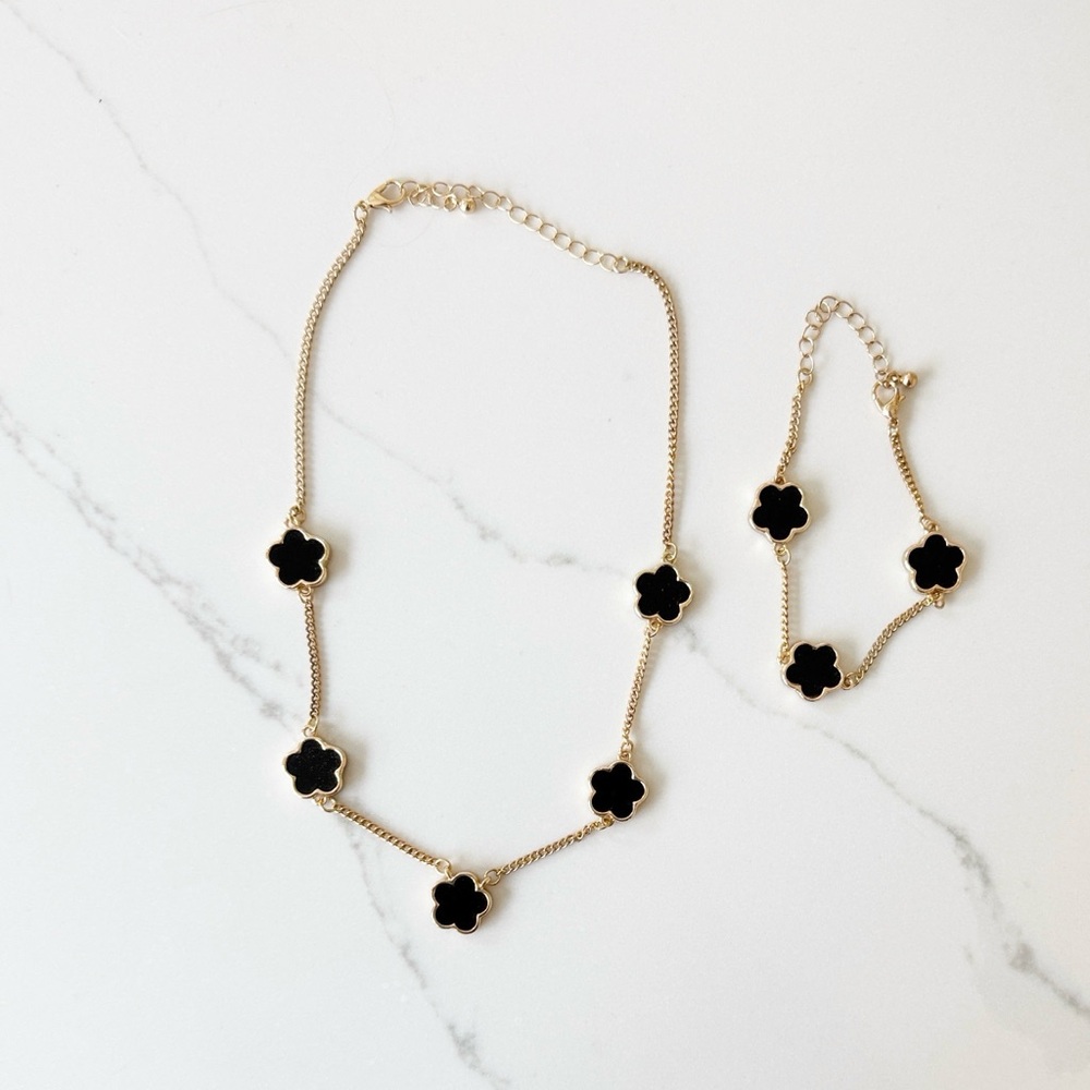 Necklace and bracelet set black and gold